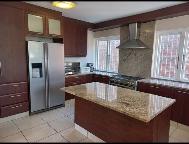 5 BEDROOM HOUSE TO LET IN MORNINGSIDE